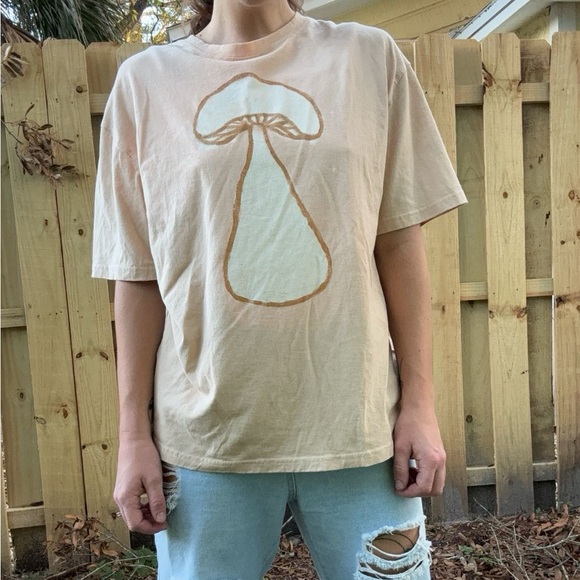 Cream and Tan Mushroom Graphic Tee Size L Hand Painted - Picture 3 of 5